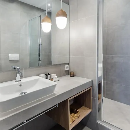 Luxury In Plaka By Upstreet